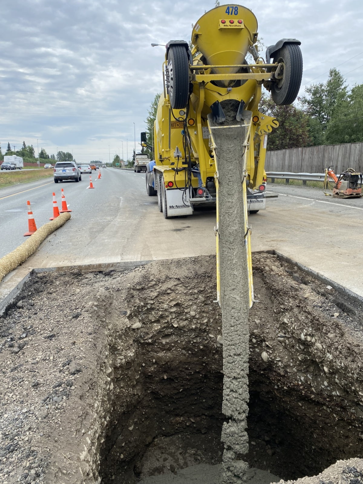 Flowable Fill - Glenn Hwy Repair